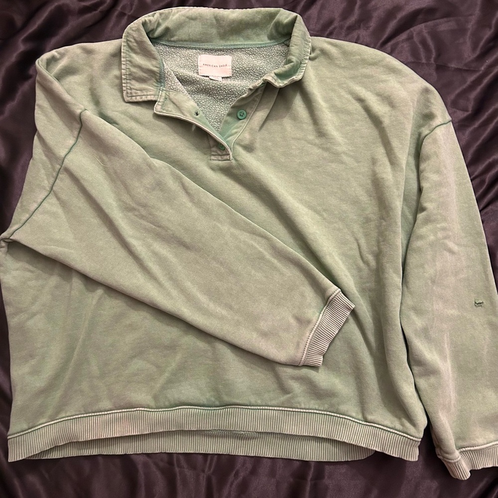 american eagle green polo button crewneck🌿
